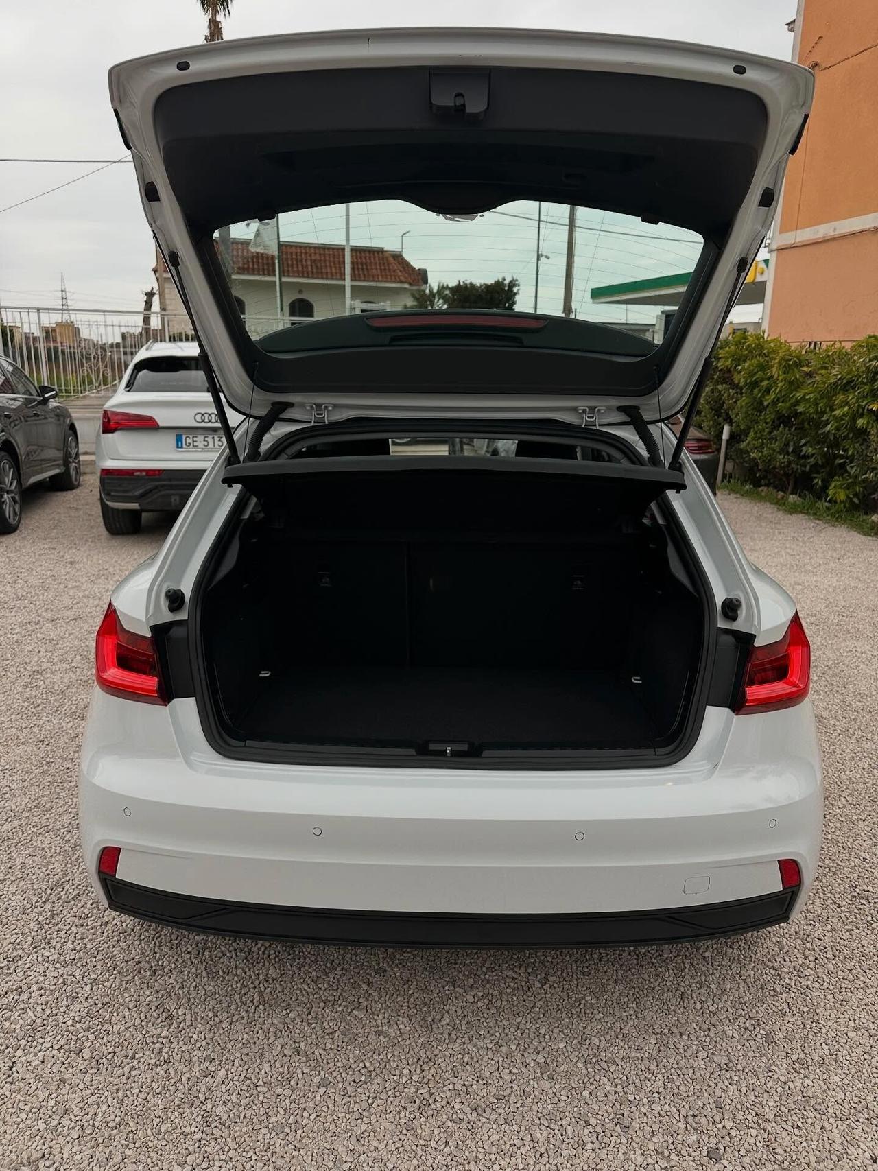 Audi A1 SPB 25 TFSI Identity Black