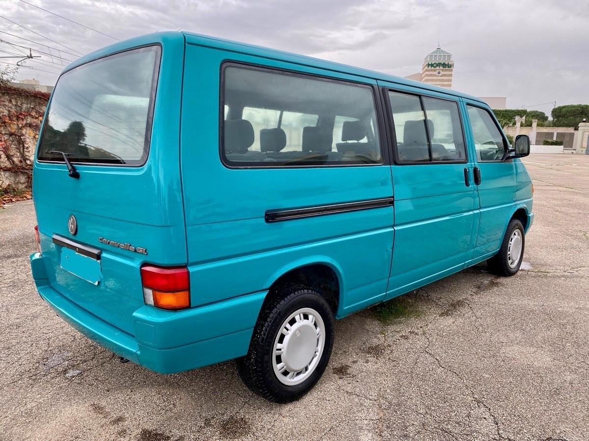 Volkswagen Transporter 2.4 D PL Caravelle GL