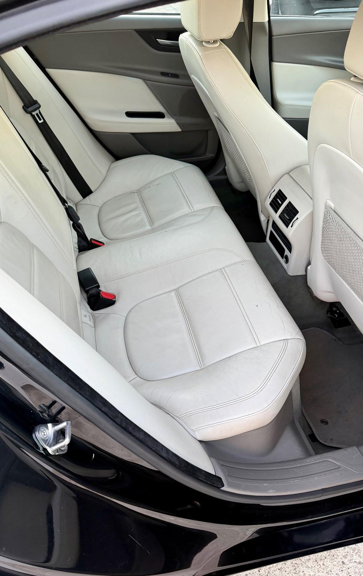 Jaguar XE 2.0 D Turbo aut. Prestige