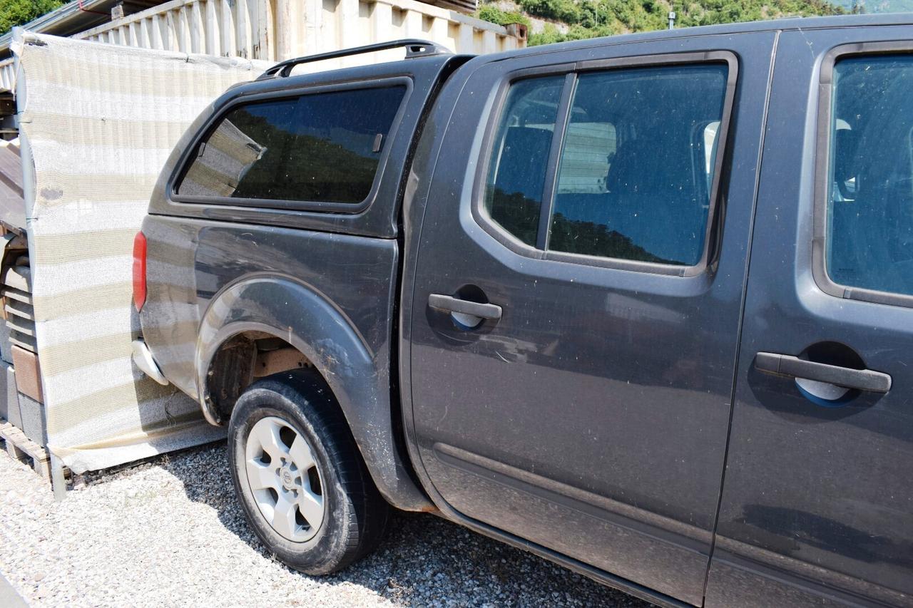 Nissan Navara 2.5dCi 174cv Doppia Cabina Sport Pick-up 4WD DA RIPARARE