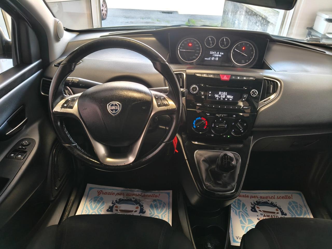 Lancia Ypsilon 5 porte Metano Ecochic Gold