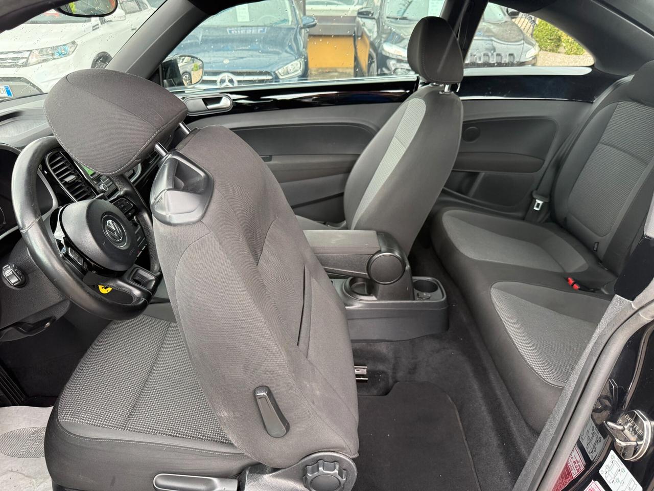 "UNA CHICC " Volkswagen Maggiolino 1.6 TDI