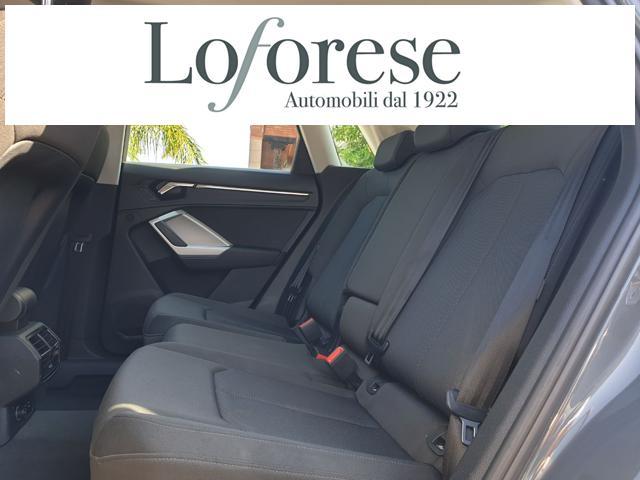 AUDI Q3 35 TDI S tronic Business