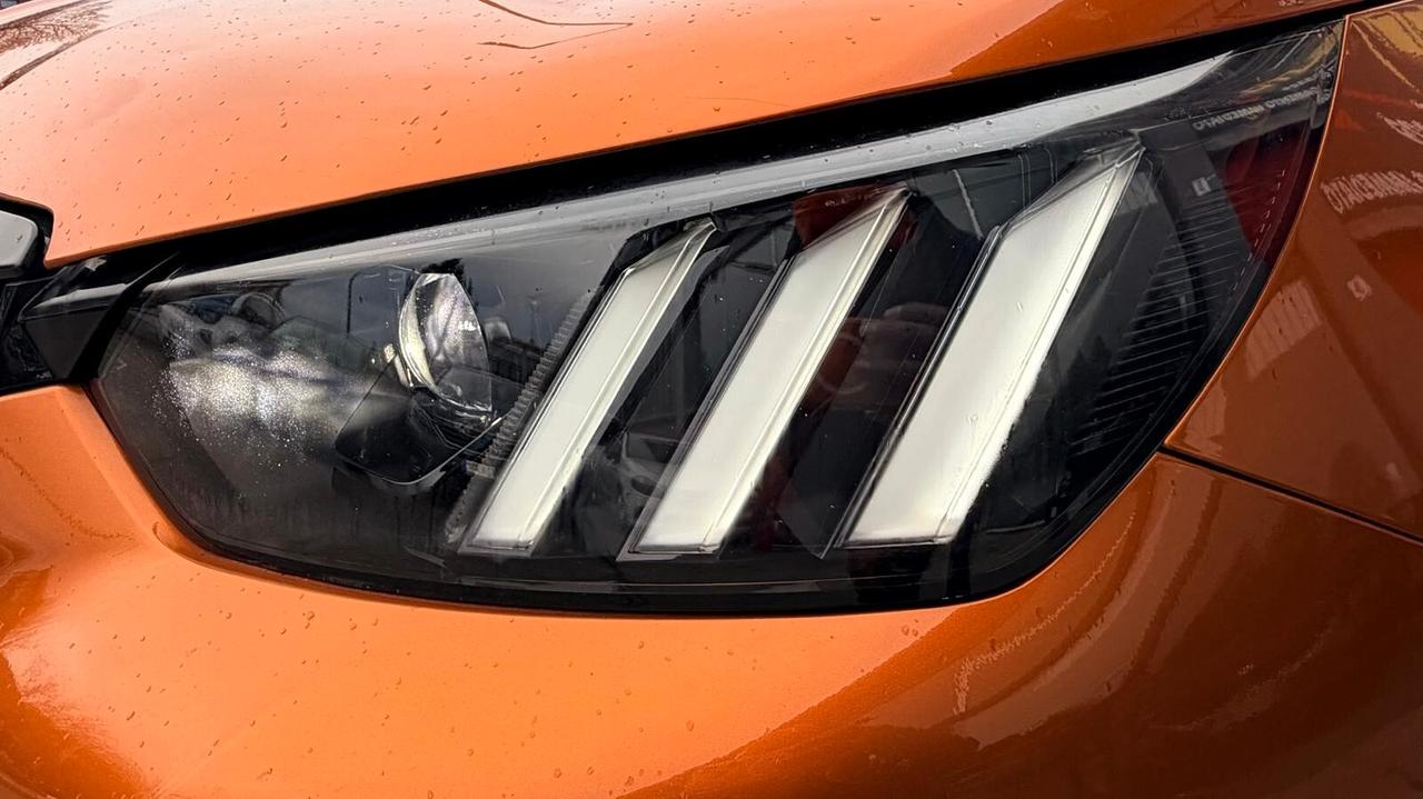 Peugeot 2008 PureTech 130 S&S EAT8 Allure