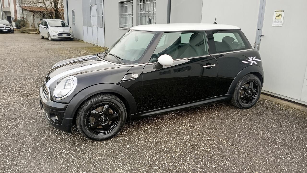 Mini Cooper 1.400 c.c. - 75 cv