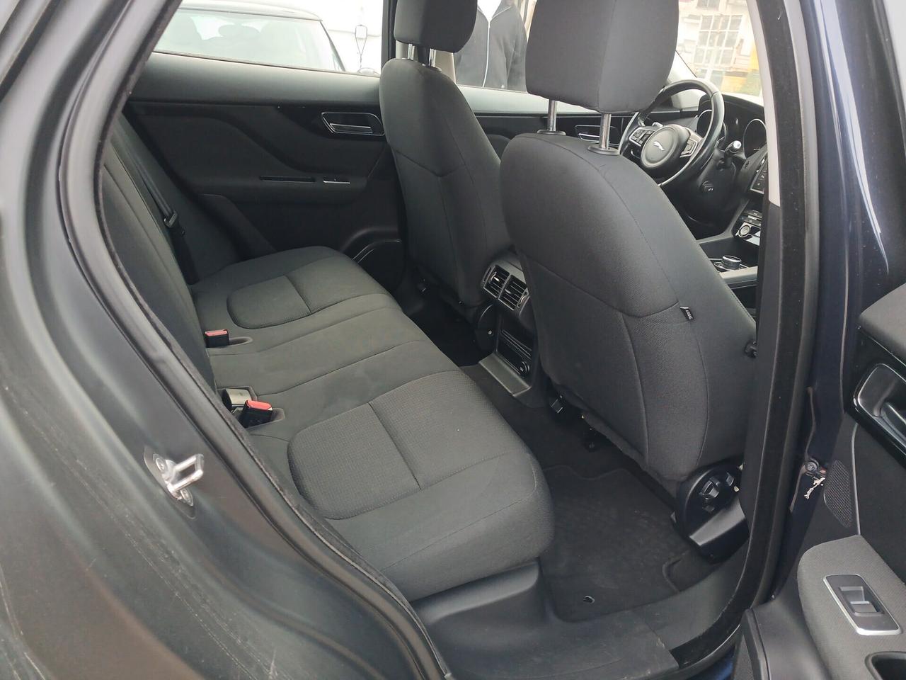 Jaguar F-Pace 2.0 D 240 CV AWD aut. Pure