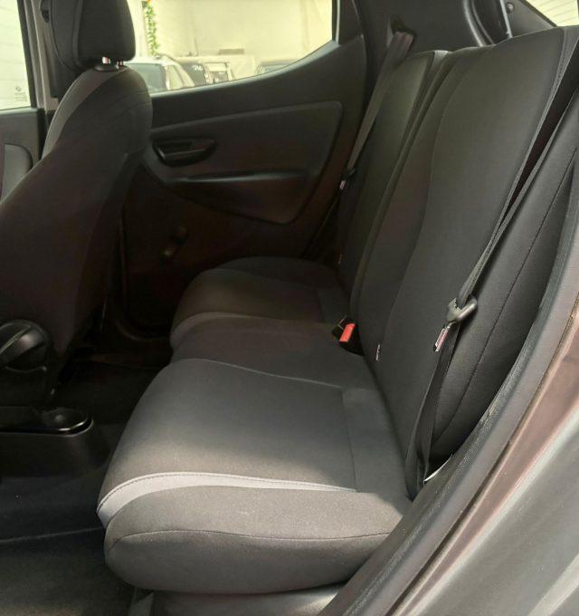 LANCIA Ypsilon 1.2 69 CV 5 porte Silver