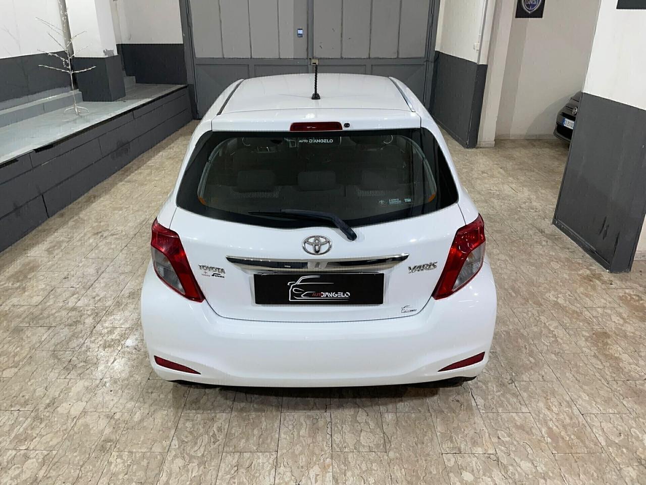 Toyota Yaris 1.0 5 porte Lounge