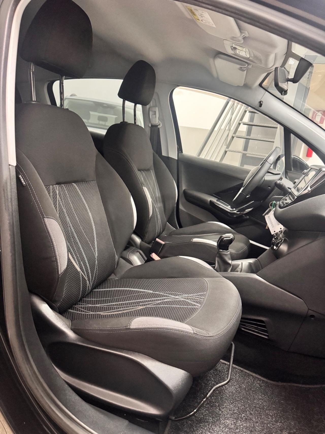 Peugeot 208 1.2 82 Cv 5P. Allure 94.000 Km - 2015