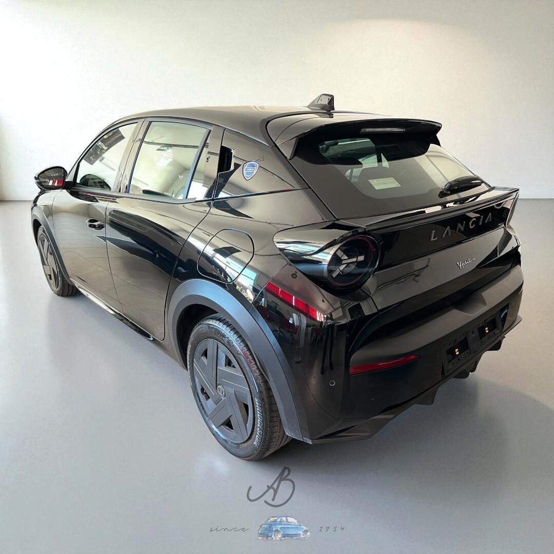 Lancia Ypsilon Hybrid e-DCT