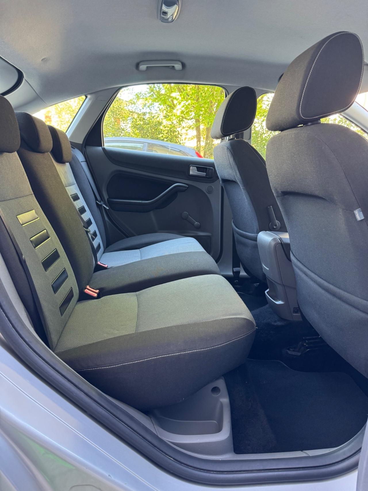 Ford Focus 1.6 benzina 116cv