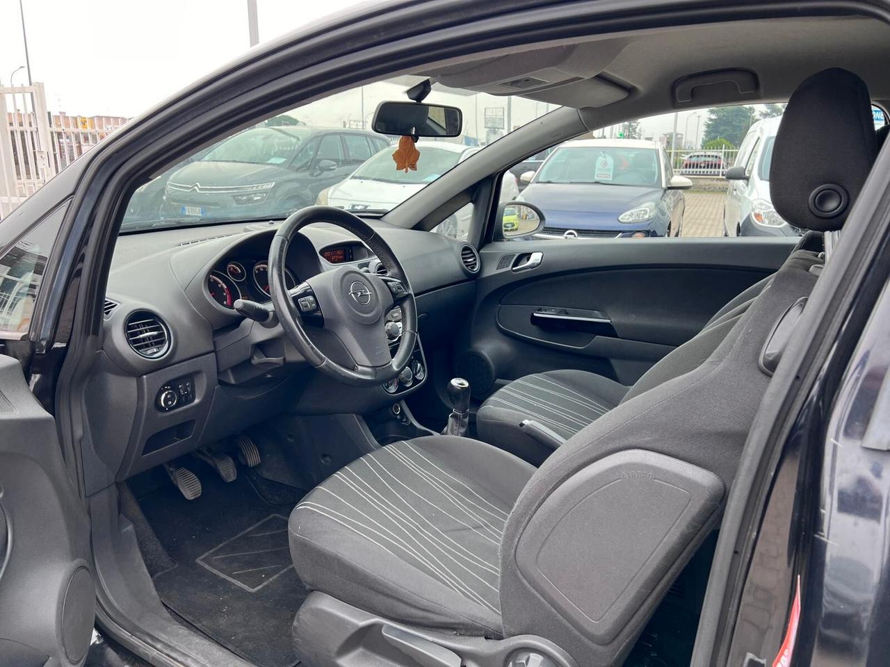 Opel Corsa 1.2 3 porte Sport