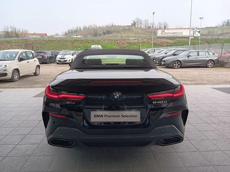 BMW Serie 8 840d Cabrio mhev 48V xdrive auto