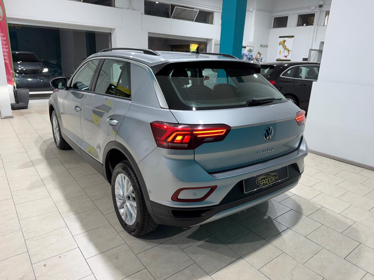VOLKSWAGEN T ROC 2023 *AUTOMATICO *FULL LED