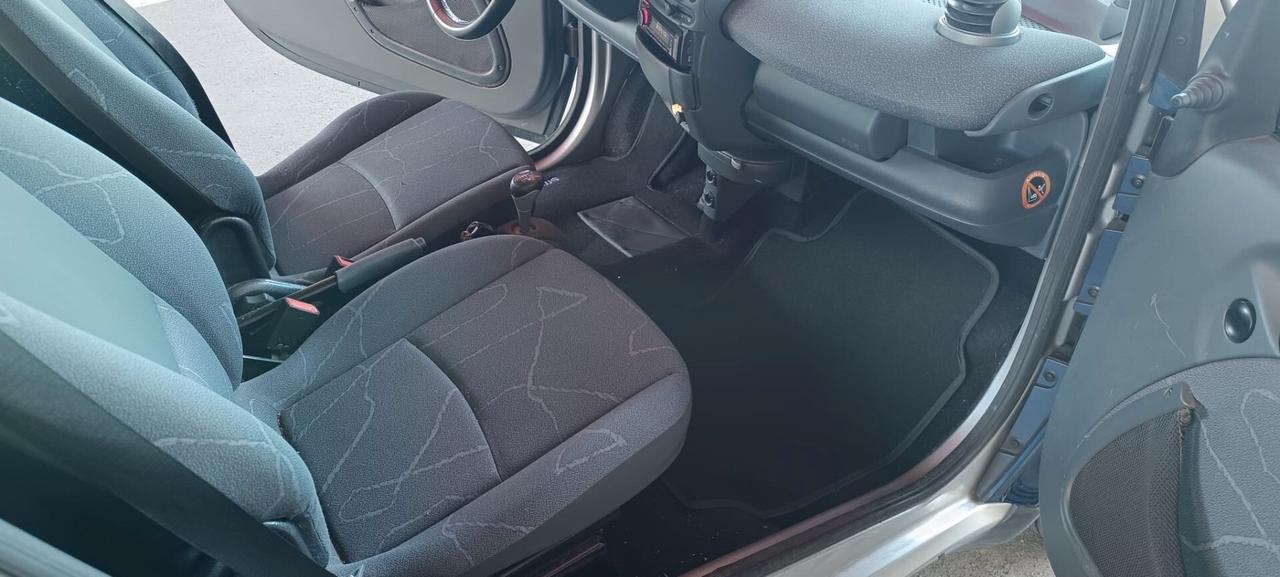 Smart ForTwo 700 coupé passion (45 kW)