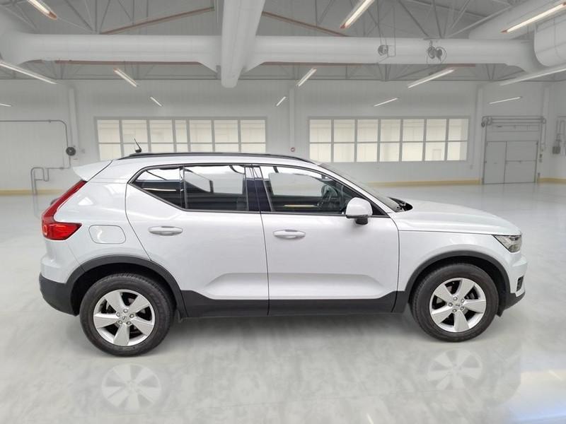 VOLVO XC40 T2 AUTOMATICO MOMENTUM CORE SUV