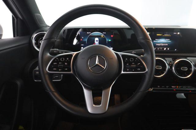 MERCEDES-BENZ A 180 A 180 d Automatic Business Extra