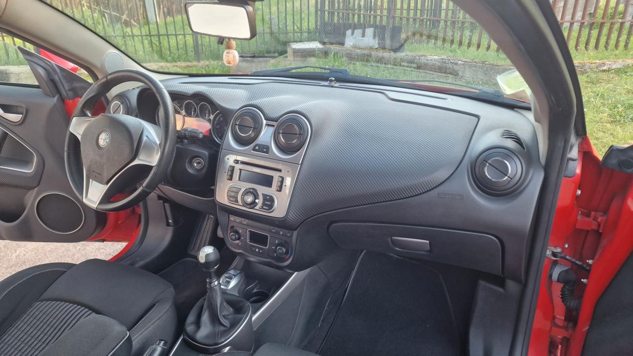 Alfa Romeo MiTo 1.6 JTDm 16V Distinctive Sport Pack
