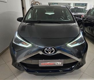 Toyota Aygo Connect 1.0 VVT-i 72 CV 5 porte x-wave grey