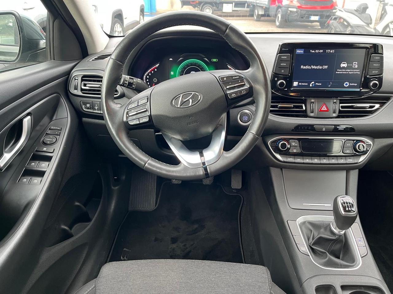 Hyundai i30-5p-1.0 hybrid- full-04/2023