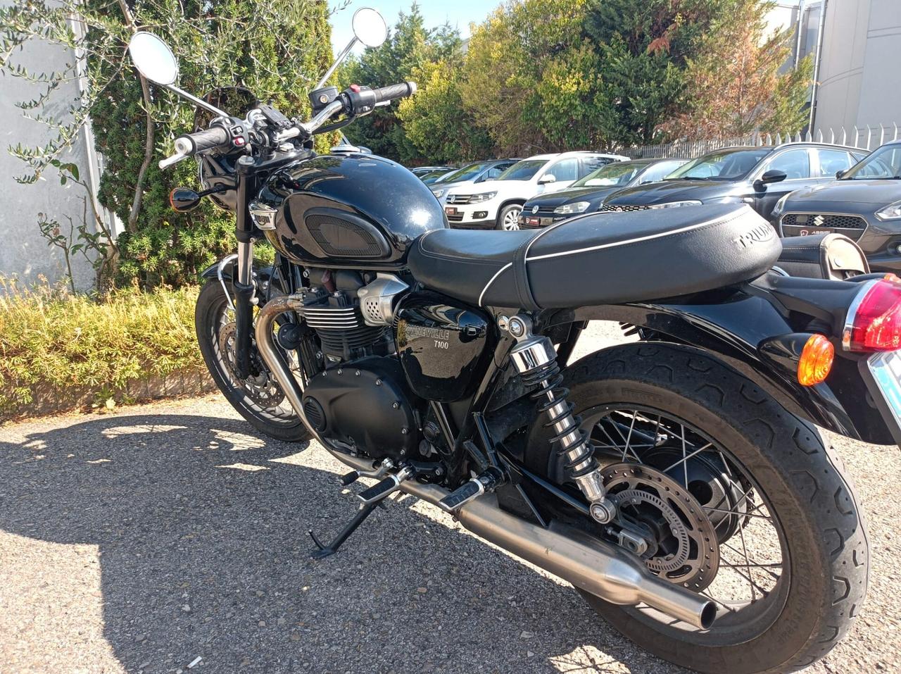 triumph bonneville t100