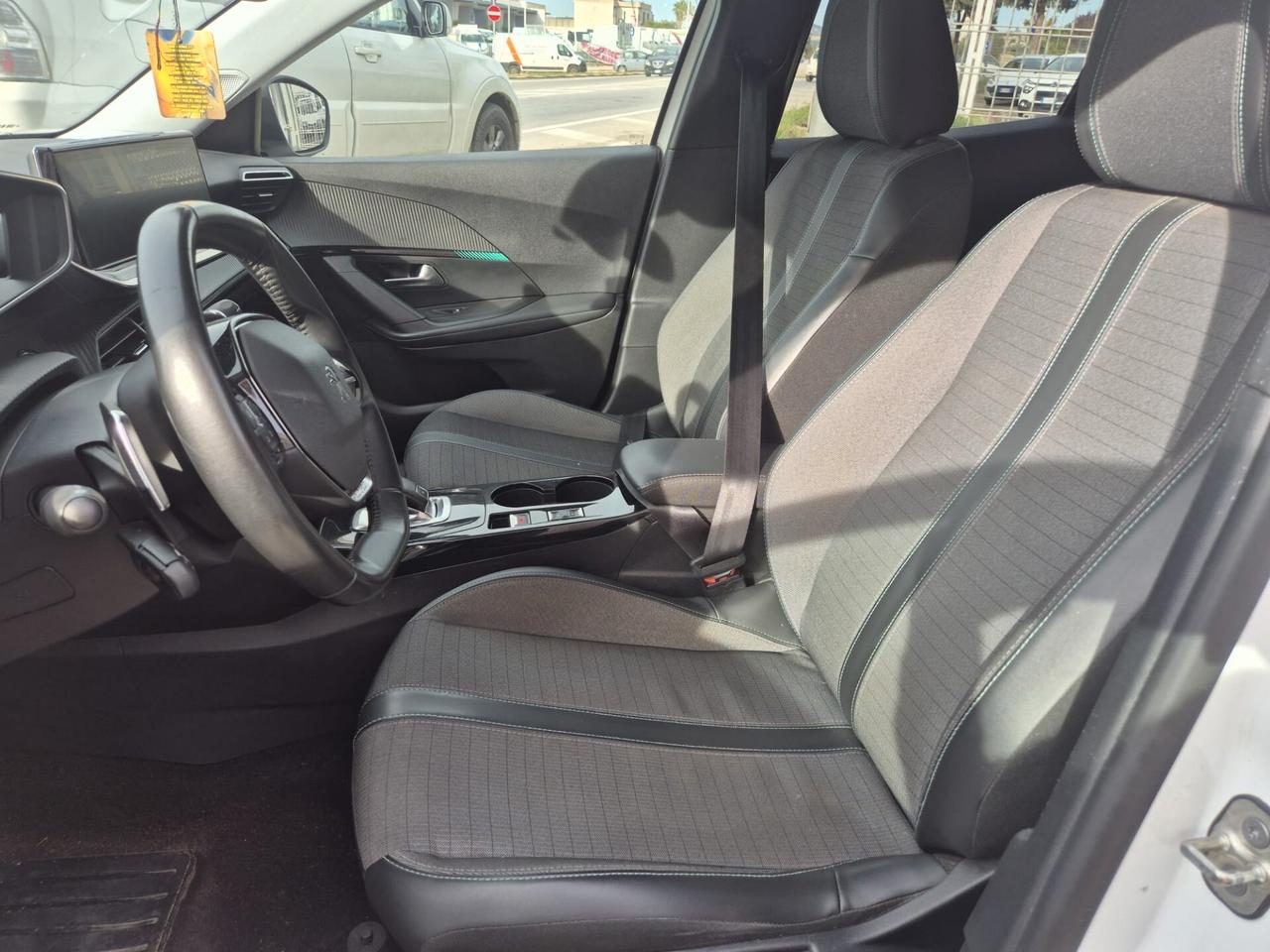 Peugeot 2008 BlueHDi 130 S&S EAT8 Allure Pack