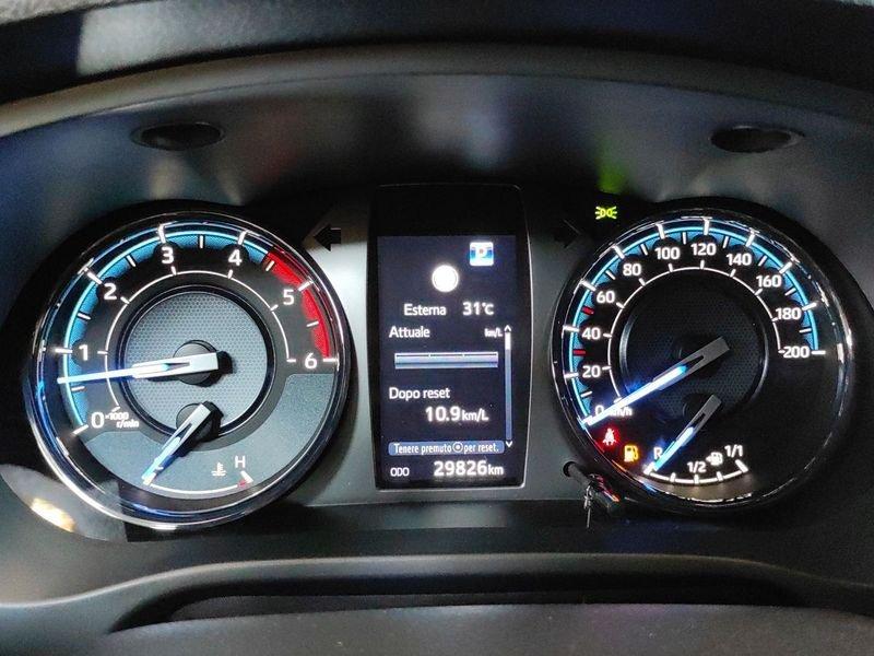Toyota Hilux Hilux 2.4 D A/T 4WD 4 porte Invincible + CHIUSURA CASSONE SCORREVOLE
