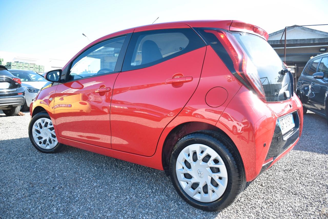 Toyota Aygo 1.0 VVT-i 72cv X-COOL - ADAS SENSORI CRUISE LED BT OK NEOPATENTATI
