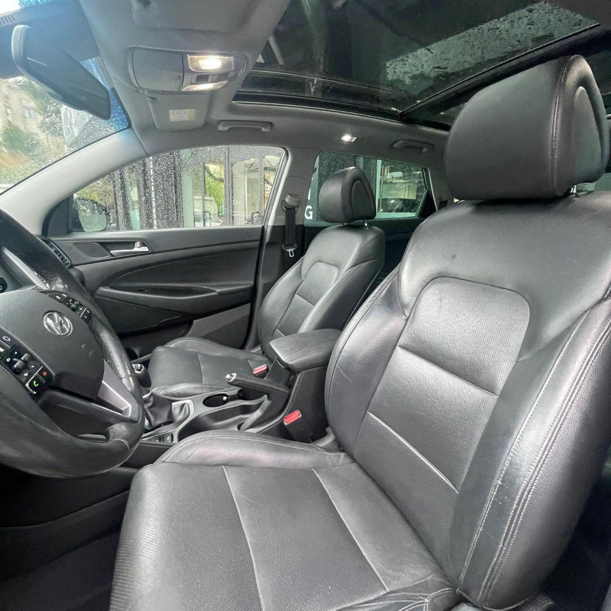 HYUNDAI - Tucson - 1.7 CRDi XPossible