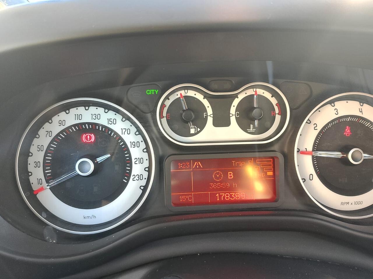 Fiat 500L 0.9 TwinAir Turbo Natural Power Lounge