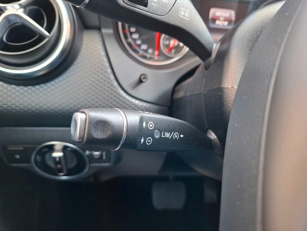 Mercedes-benz A 180 1.5 AUTOMATICA UNIPRO' RETROCAMERA NAVI PELLE