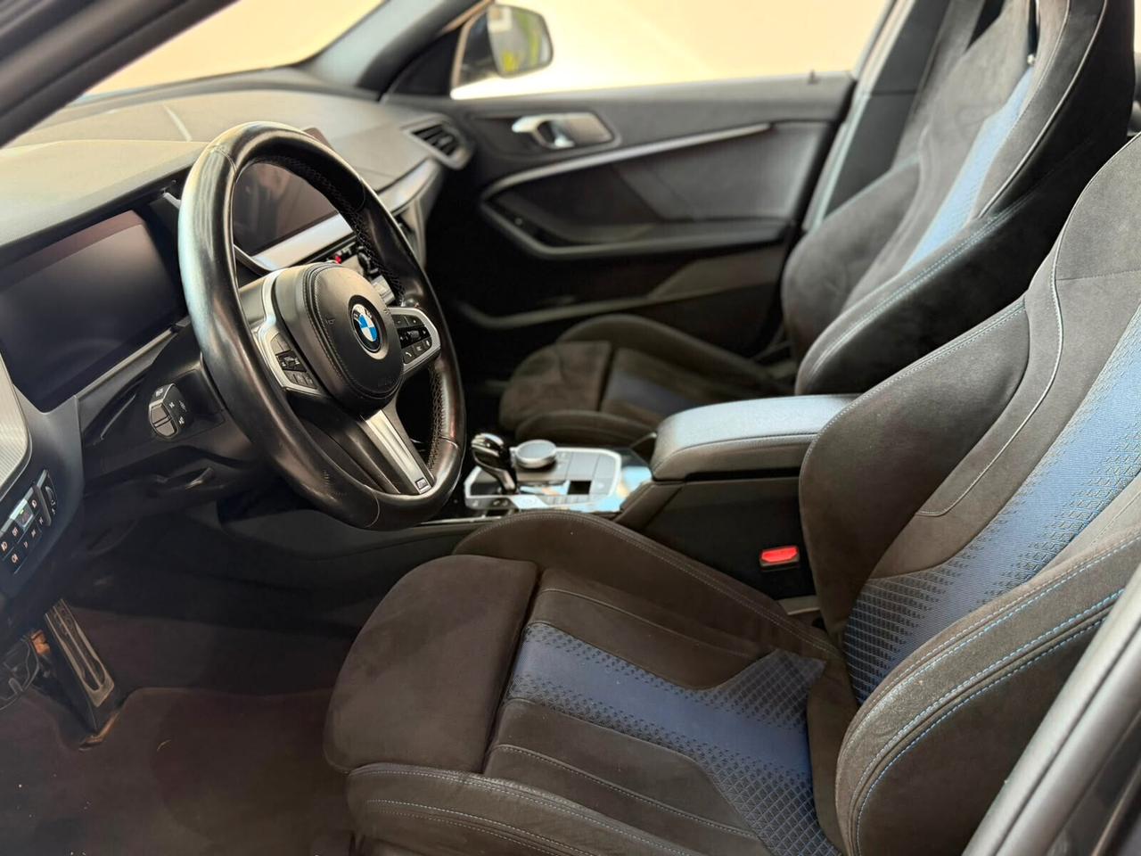 Bmw 118 118d 5p. Msport