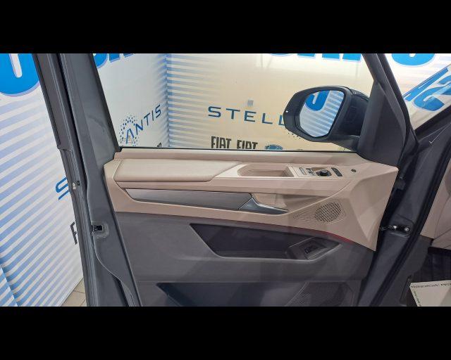 VOLKSWAGEN Multivan T7 2.0 tdi Style 150cv dsg 7p.ti