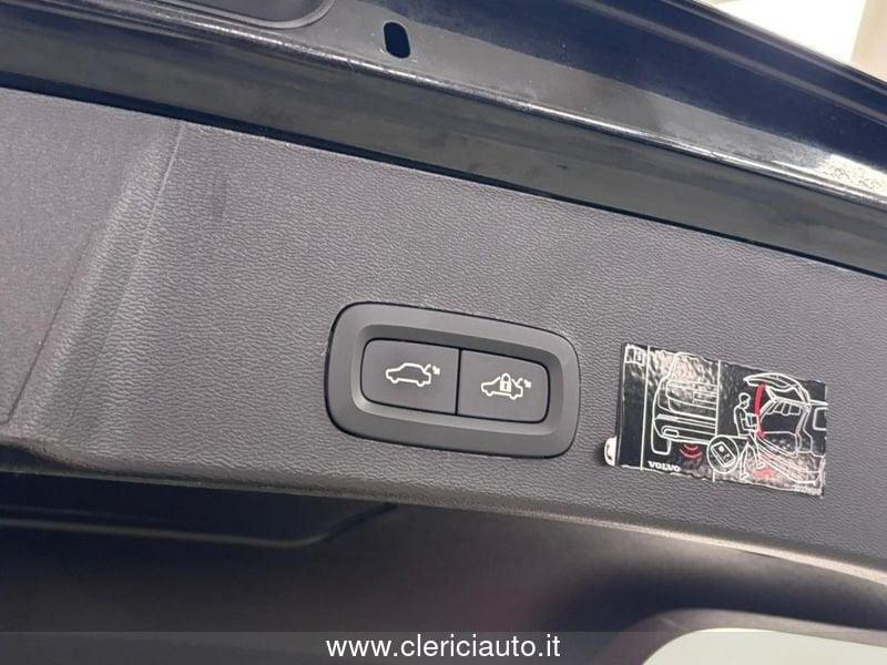Volvo XC40 T3 Geartronic Momentum Pro