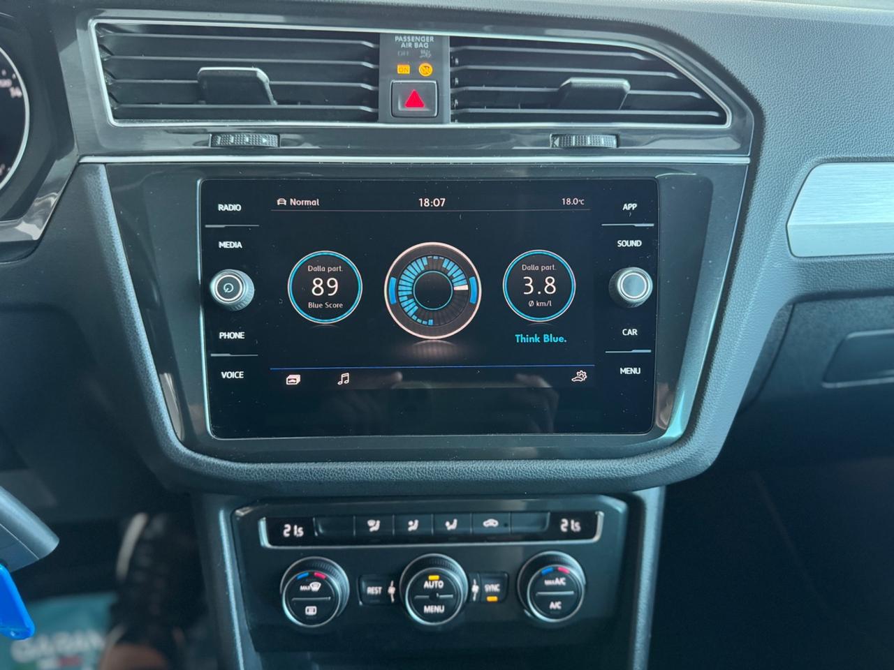 Volkswagen Tiguan 2.0 TDI 150cv DSG R-LINE ACC LED