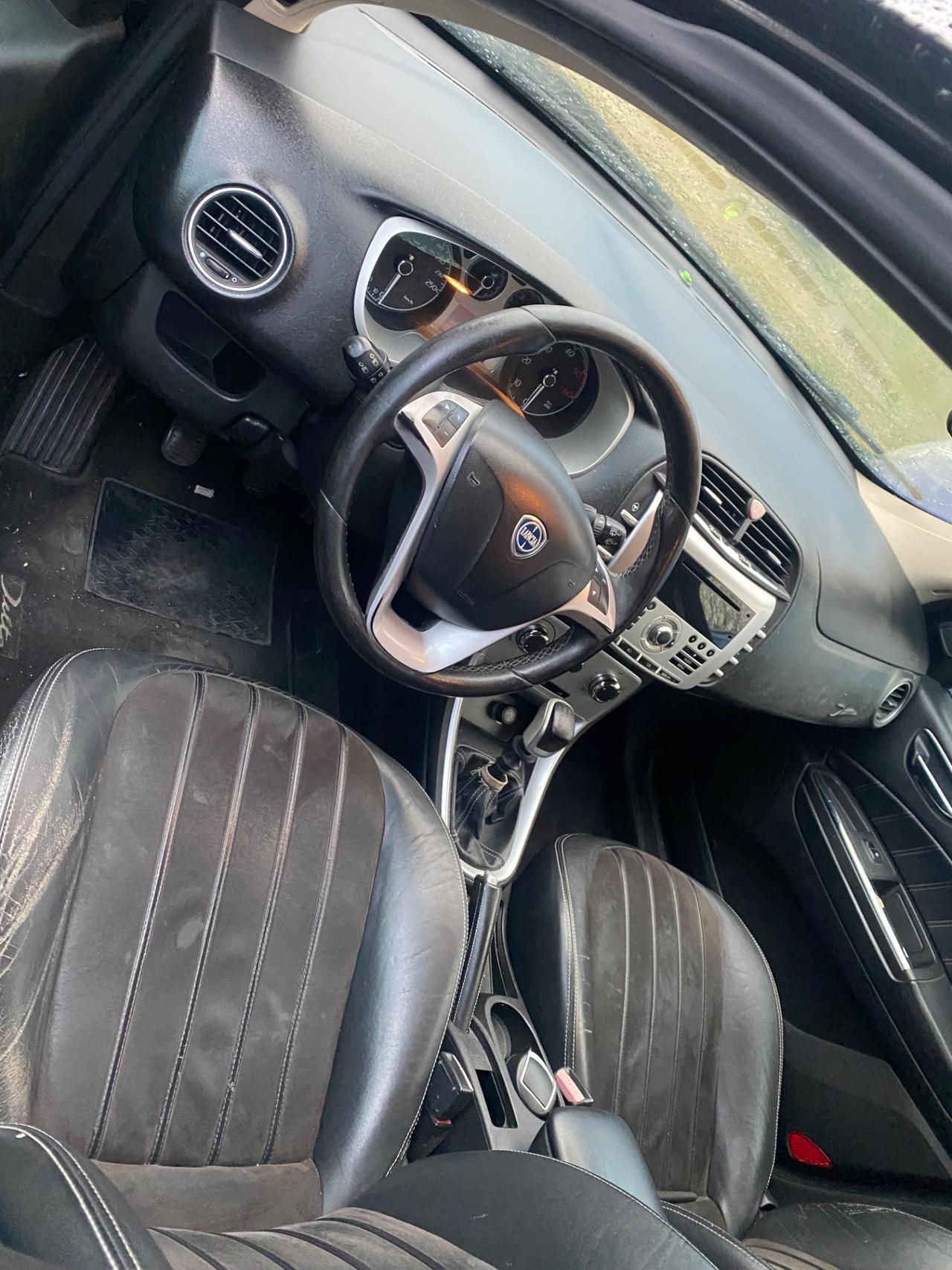 Lancia Delta 1.6 MJT DPF Silver