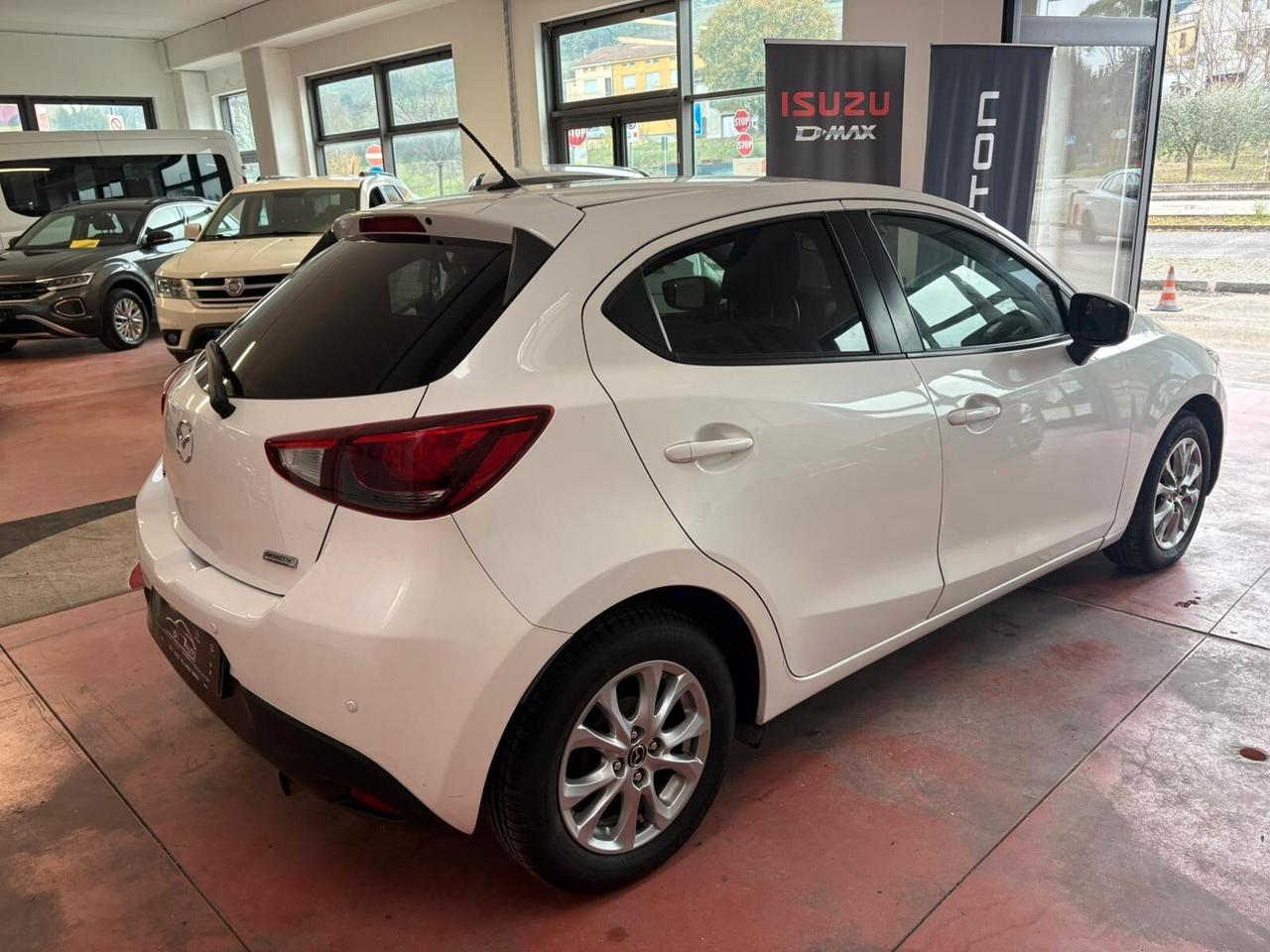 Mazda 2 serie3 Diesel 1500 CV 105 EURO 6B Km 93.543 certificati Garanzia 12 mesi