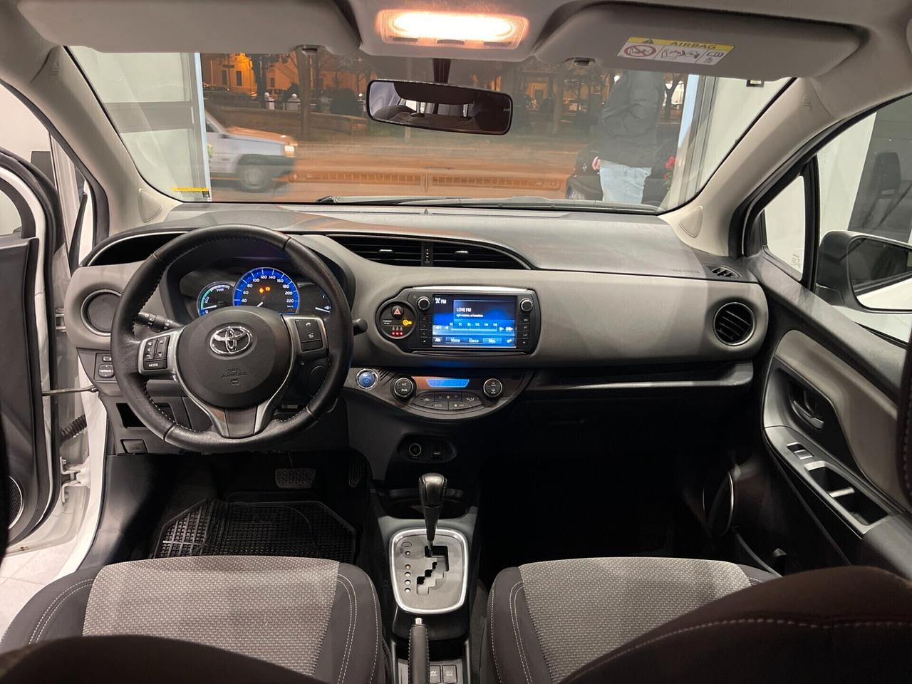 Toyota Yaris 1.5 Hybrid 5 porte Cool