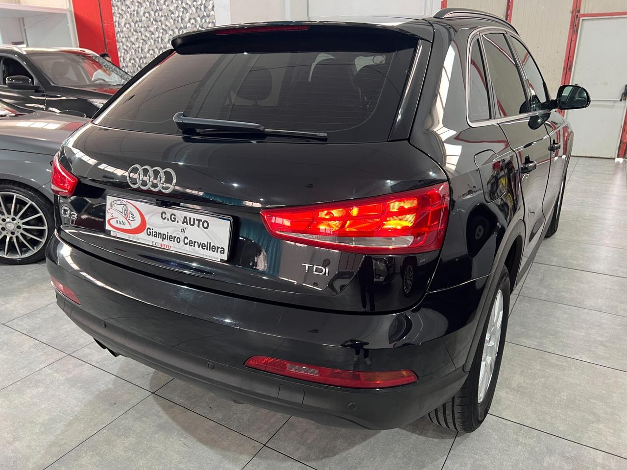 Audi Q3 2.0 140 CV - BUSINESS PLUS - 2012