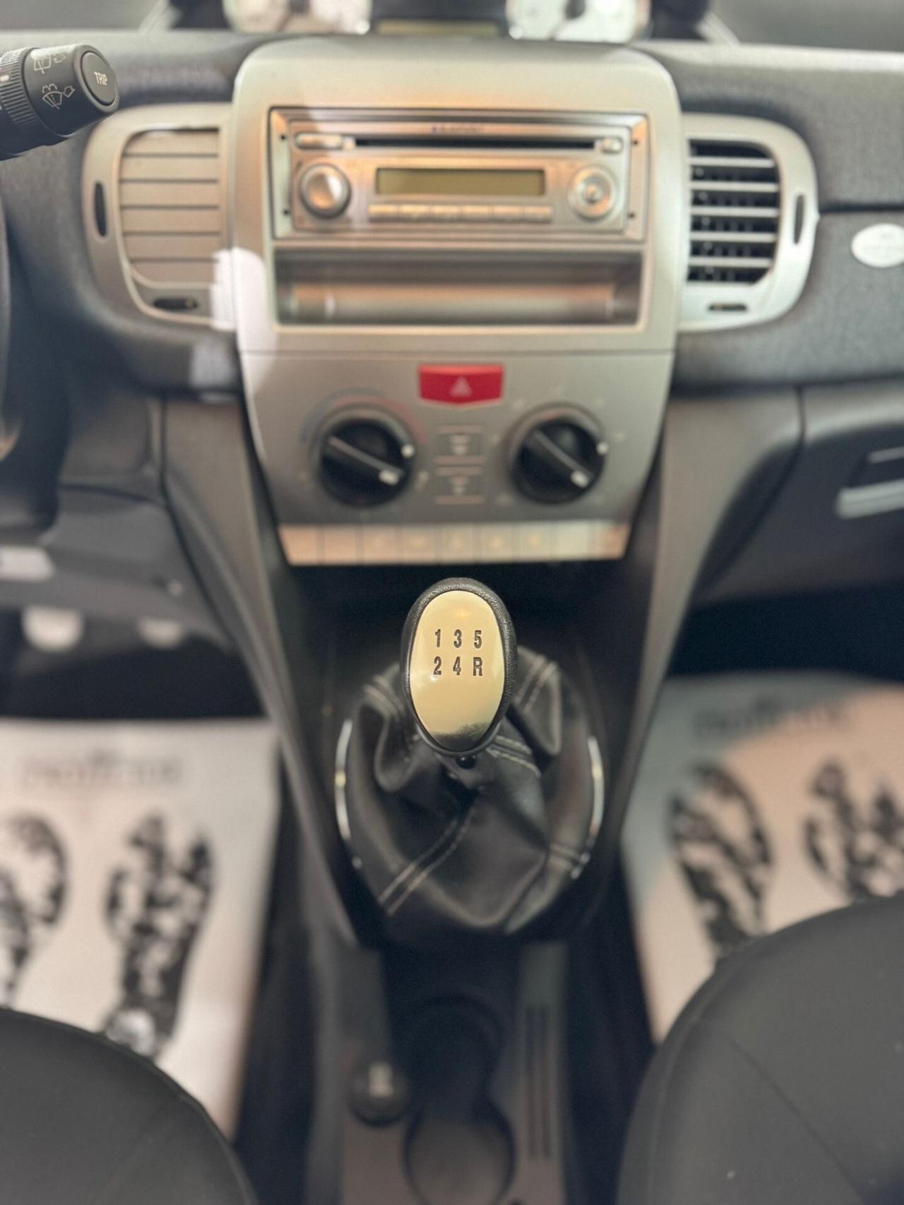 Lancia Ypsilon 1.2 Versus