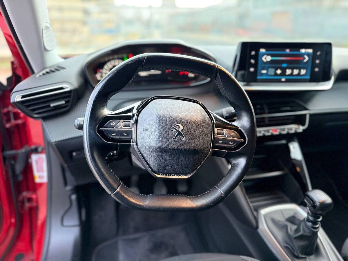 Peugeot 2008 1.2 Active s&s 130cv CINGHIA SOSTITUITA !