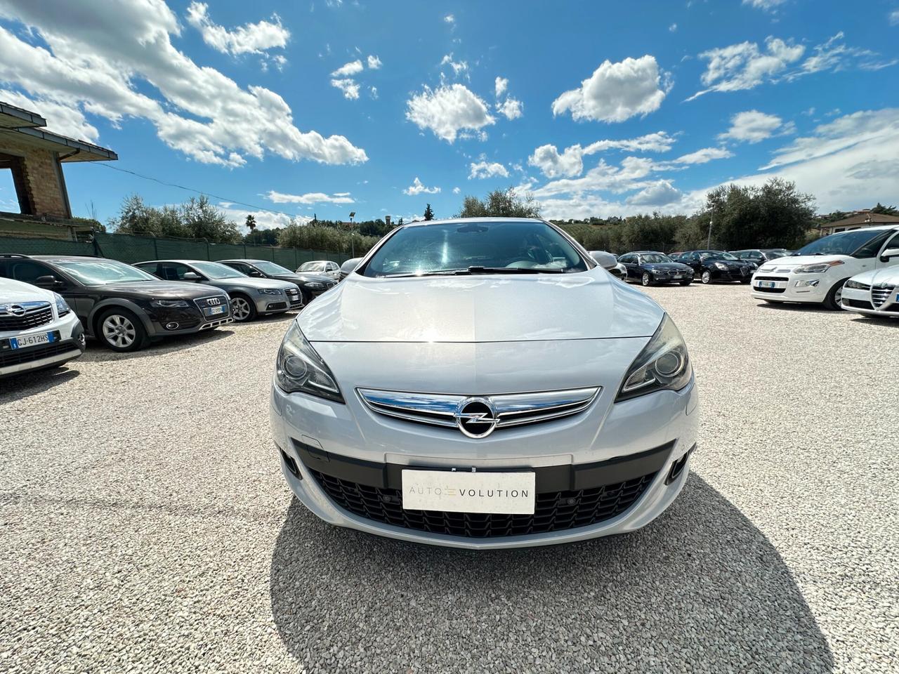 Opel Astra GTC 2.0 CDTI 165cv Cosmo 288.180 km