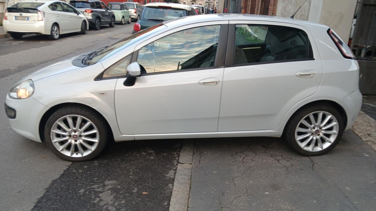 Fiat Punto Evo 1.3 Mjt 95 CV DPF 5 porte S&S Dualogic Dynamic