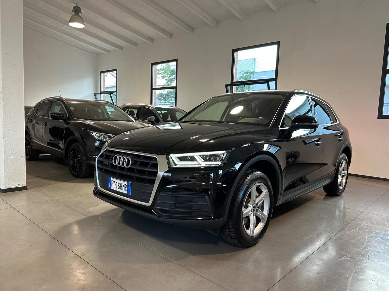 Audi Q5 40 TDI quattro S tronic Business Sport