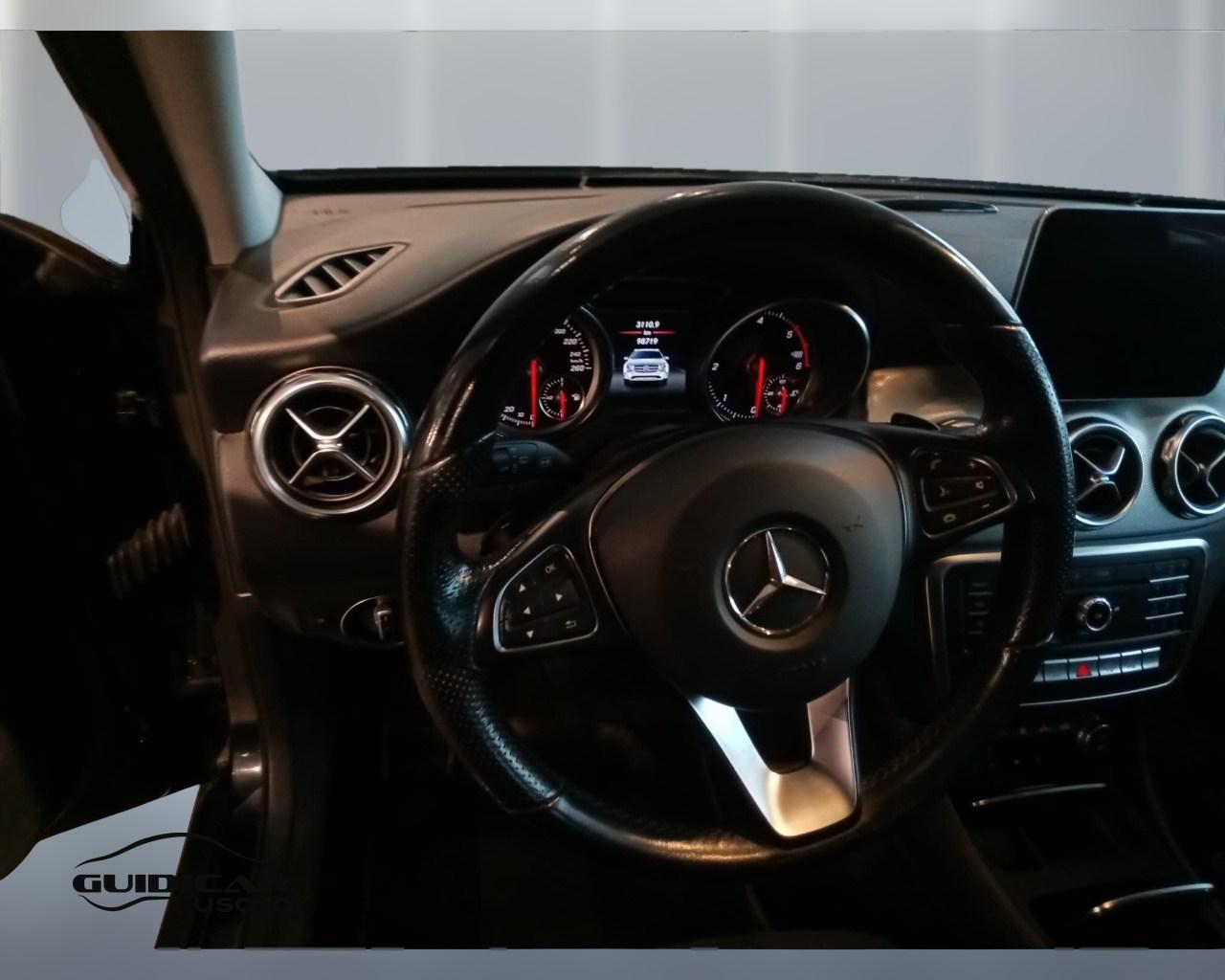 Mercedes-Benz GLA-X156 2017 - GLA 200 d Sport auto