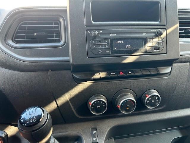 Renault master
