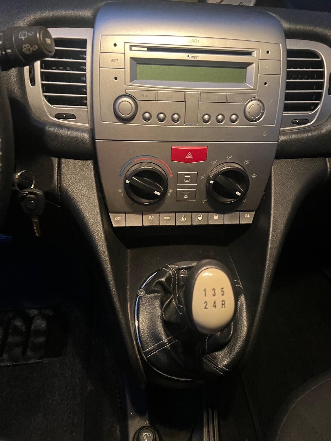 Lancia Ypsilon 1.4 Unyca Ecochic GPL
