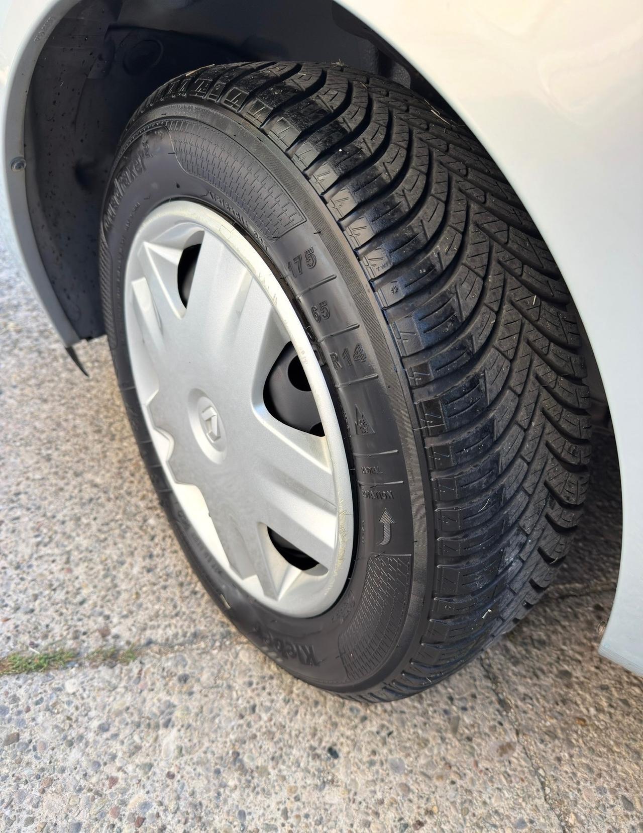 Renault Clio 1.2 16V cat 5 porte Confort Authentique