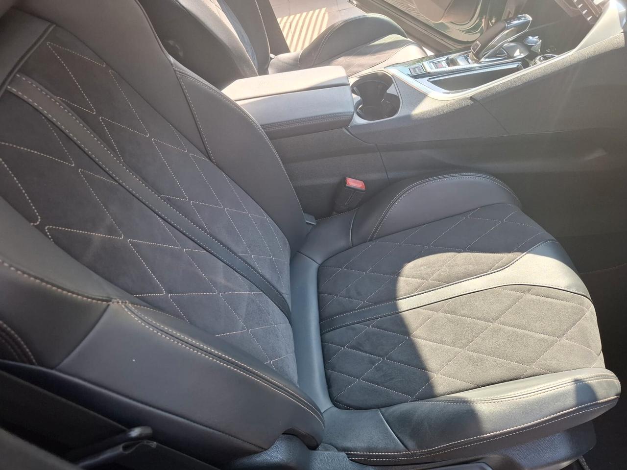 Peugeot 5008 BlueHDi 180 S&S EAT8 GT