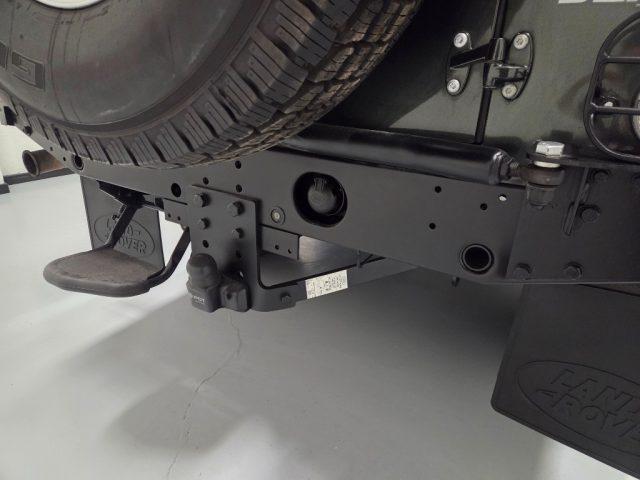 LAND ROVER Defender 110 2.4 TD4 7 POSTI AUTOVETTURA